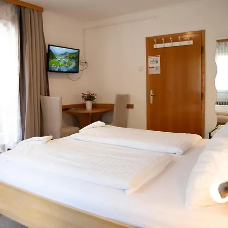 Bed & Breakfast Haus Maria Bruck an der Grossglocknerstrasse