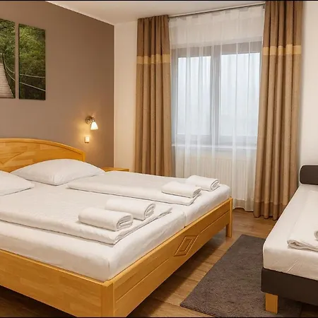 Haus Maria Bed & Breakfast 3*